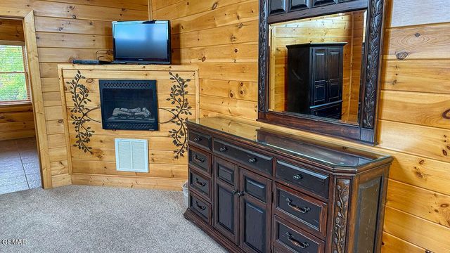 1352 Timberwolf Way, Sevierville, TN 37876