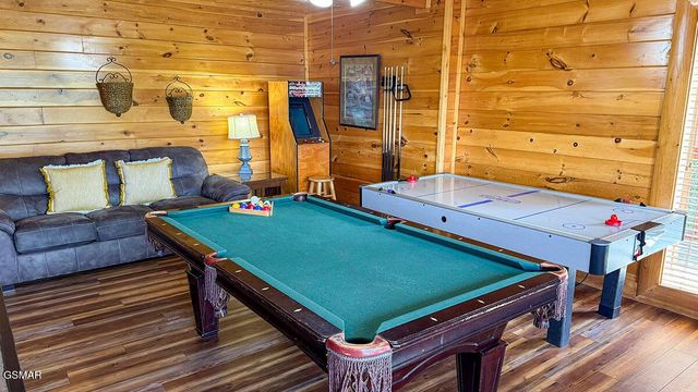 1352 Timberwolf Way, Sevierville, TN 37876