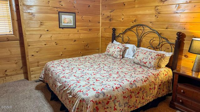 1352 Timberwolf Way, Sevierville, TN 37876