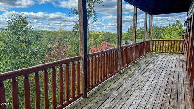 1352 Timberwolf Way, Sevierville, TN 37876