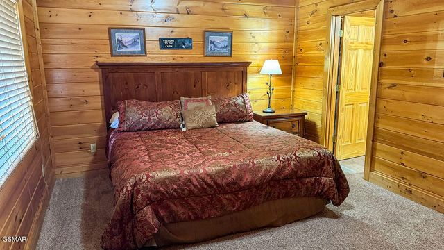 1352 Timberwolf Way, Sevierville, TN 37876