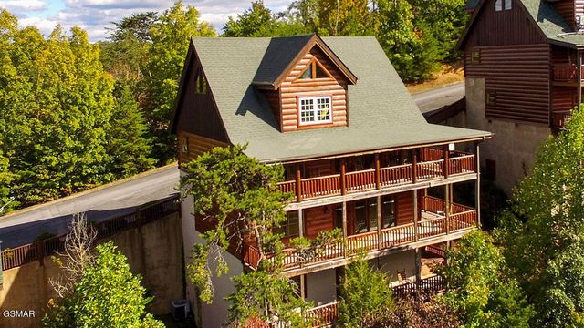 1352 Timberwolf Way, Sevierville, TN 37876