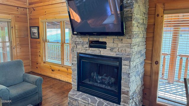 1352 Timberwolf Way, Sevierville, TN 37876