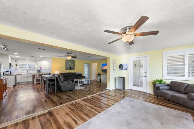 7133 AUGUSTA BOULEVARD, Seminole, FL 33777