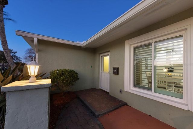 7133 AUGUSTA BOULEVARD, Seminole, FL 33777