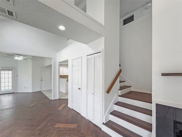 1638 Kingspoint Drive, Carrollton, TX 75007