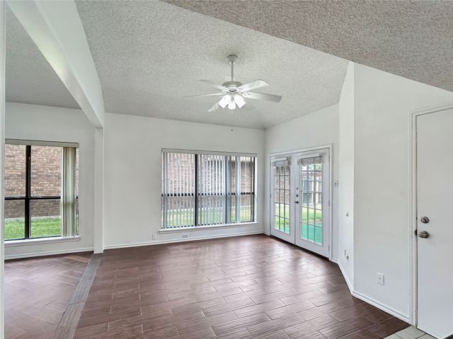 1638 Kingspoint Drive, Carrollton, TX 75007