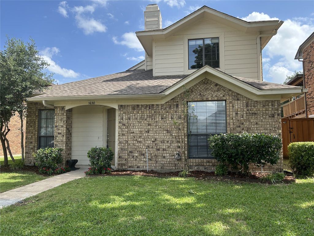 1638 Kingspoint Drive, Carrollton, TX 75007