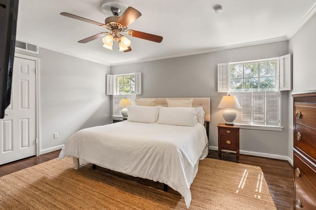 6201 Overbrook Lane, Houston, TX 77057
