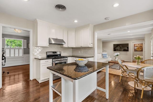 6201 Overbrook Lane, Houston, TX 77057