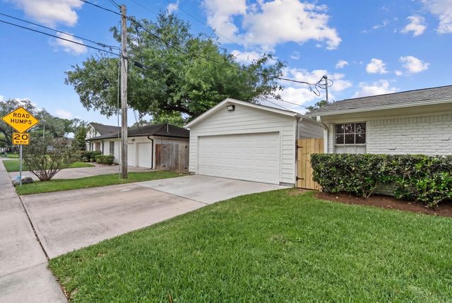 6201 Overbrook Lane, Houston, TX 77057