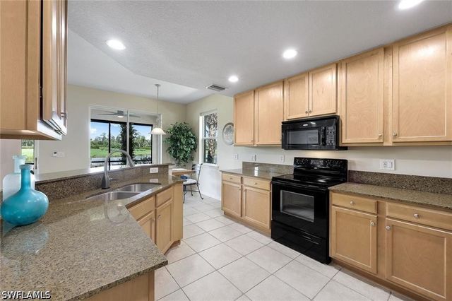 9525 Ironstone TER 102, Naples, FL 34120