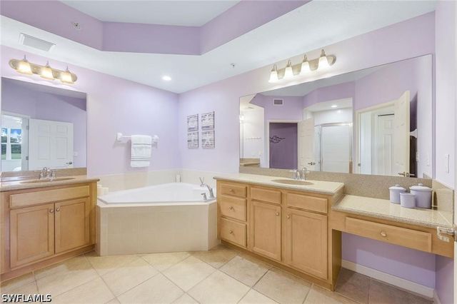 9525 Ironstone TER 102, Naples, FL 34120