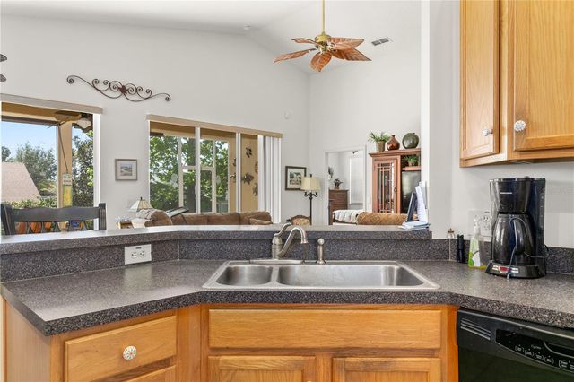 112 FLAME VINE WAY, Groveland, FL 34736