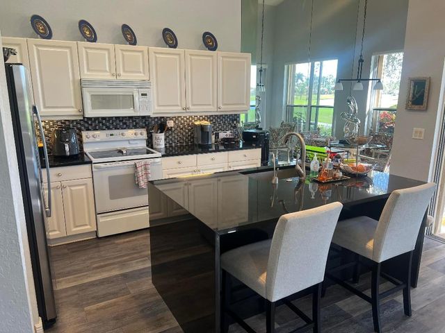 4194 Imperial Isle Drive, Lake Worth, FL 33449