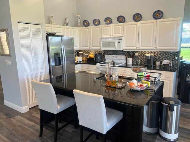 4194 Imperial Isle Drive, Lake Worth, FL 33449