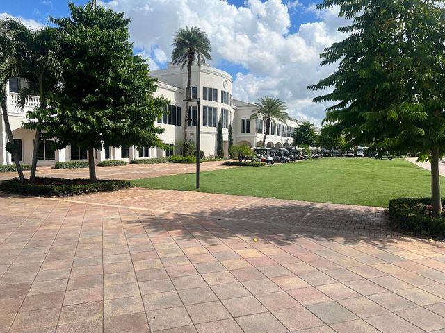 4194 Imperial Isle Drive, Lake Worth, FL 33449