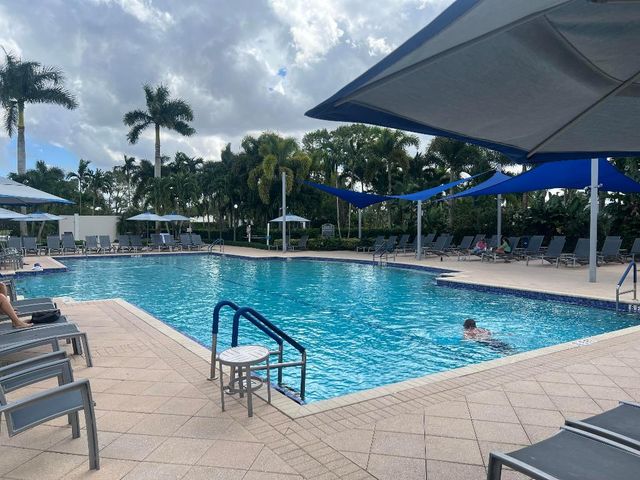 4194 Imperial Isle Drive, Lake Worth, FL 33449