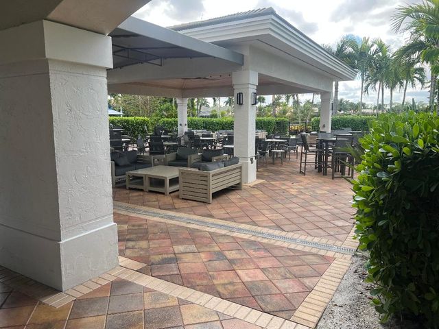 4194 Imperial Isle Drive, Lake Worth, FL 33449