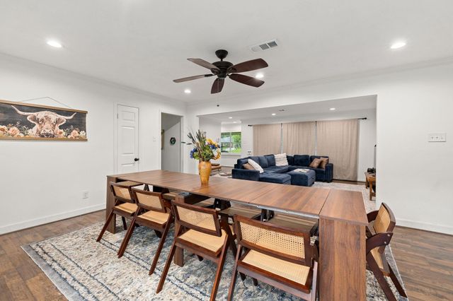 5018 Willowbend Boulevard, Houston, TX 77035