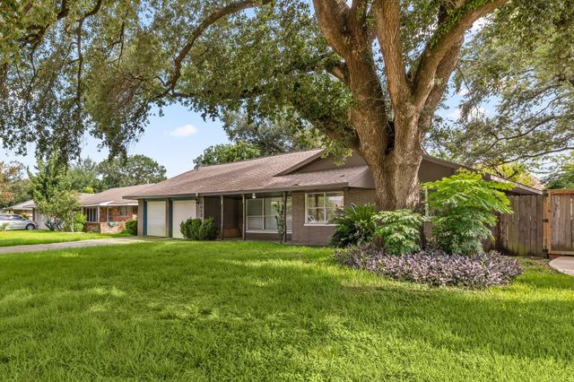 5018 Willowbend Boulevard, Houston, TX 77035