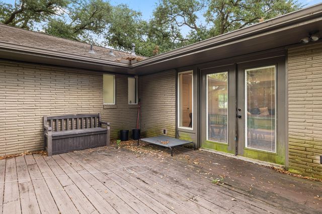 5018 Willowbend Boulevard, Houston, TX 77035