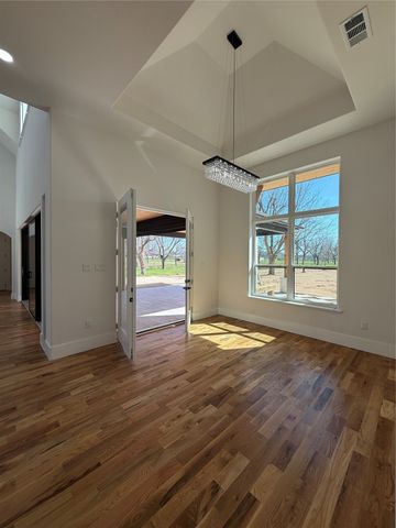 1637 Earhart Drive, Granbury, TX 76049