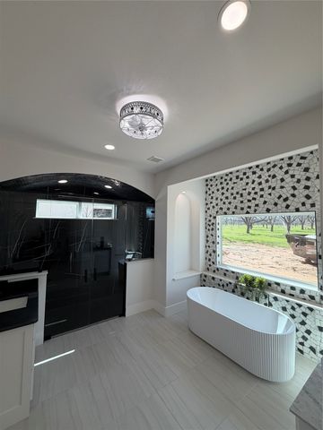 1637 Earhart Drive, Granbury, TX 76049