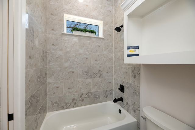 1637 Earhart Drive, Granbury, TX 76049