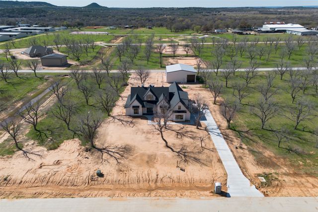 1637 Earhart Drive, Granbury, TX 76049