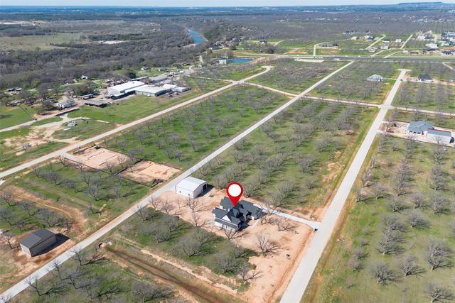 1637 Earhart Drive, Granbury, TX 76049