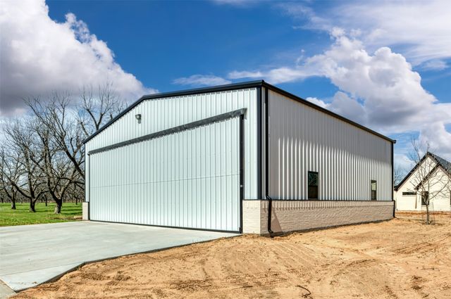 1637 Earhart Drive, Granbury, TX 76049