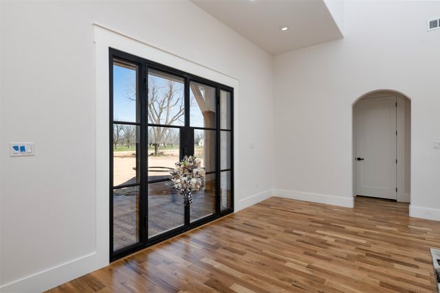 1637 Earhart Drive, Granbury, TX 76049