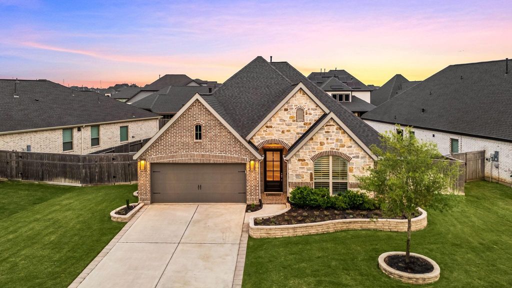 4107 Maple Glen Drive, Fulshear, TX 77441
