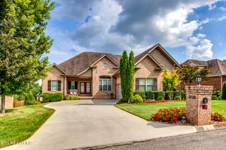 305 Kennesaw Lane, Lenoir City, TN 37771