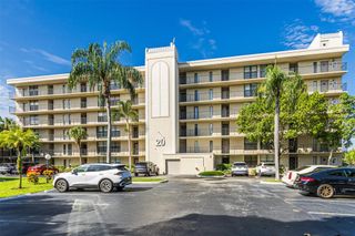 20 Royal Palm 202, Boca Raton, FL 33432