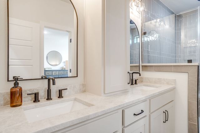 2824 Weisenberger Street 102, Fort Worth, TX 76107