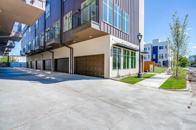 2824 Weisenberger Street 102, Fort Worth, TX 76107