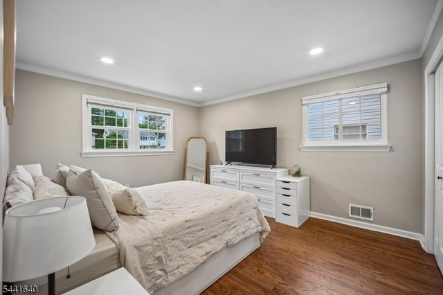 23 Andover Pl, Bloomfield Twp., NJ 07003