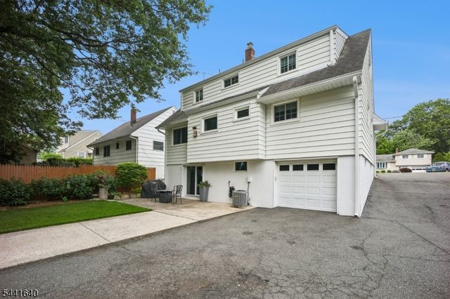 23 Andover Pl, Bloomfield Twp., NJ 07003
