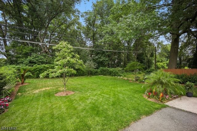 23 Andover Pl, Bloomfield Twp., NJ 07003
