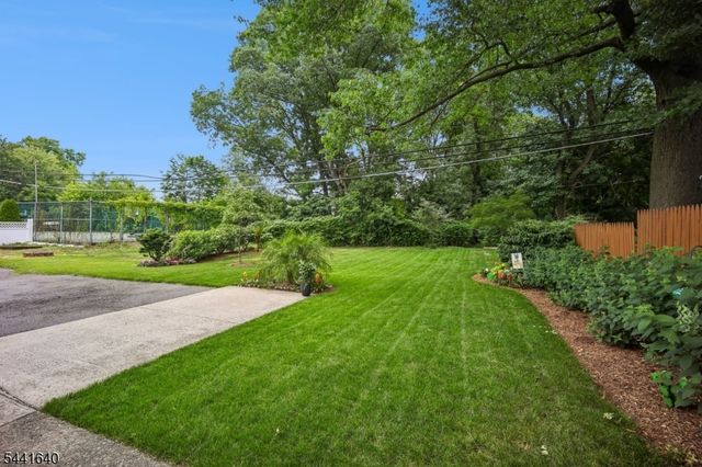 23 Andover Pl, Bloomfield Twp., NJ 07003