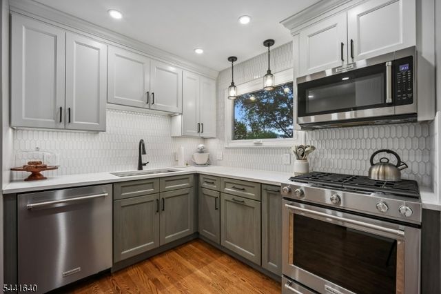 23 Andover Pl, Bloomfield Twp., NJ 07003
