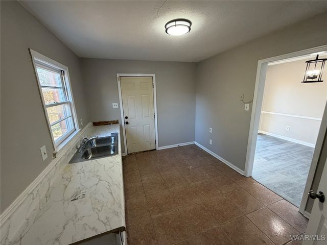 350 Southlawn Drive, Montgomery, AL 36108