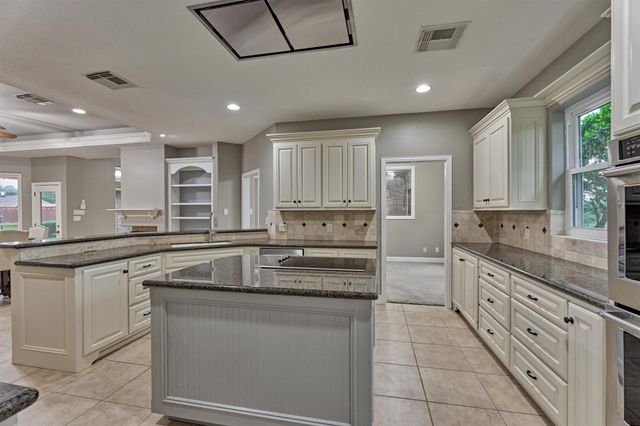 11833 Seashell Circle, Montgomery, TX 77356