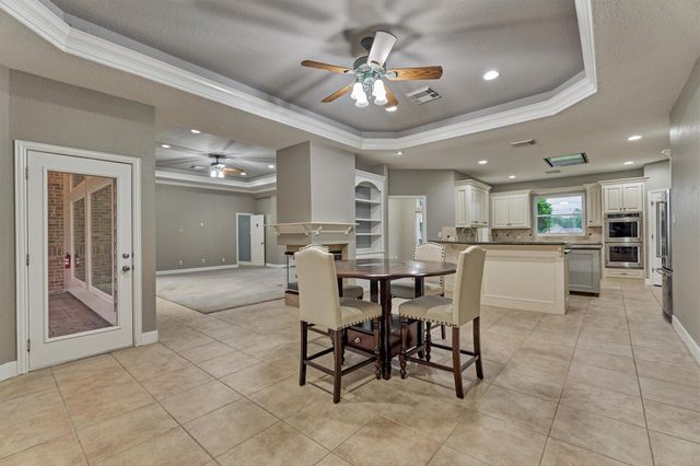 11833 Seashell Circle, Montgomery, TX 77356