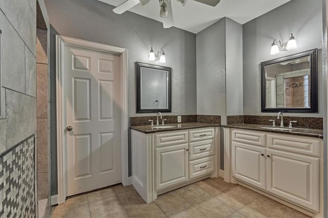 11833 Seashell Circle, Montgomery, TX 77356