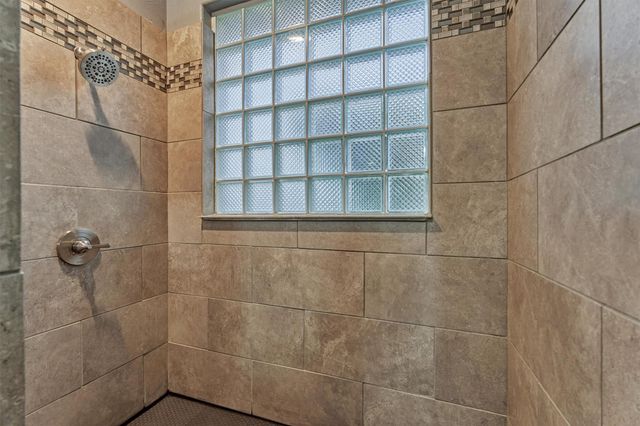 11833 Seashell Circle, Montgomery, TX 77356