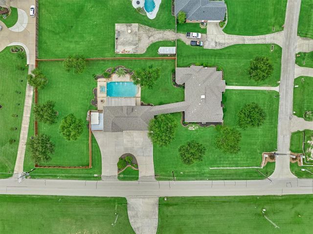 11833 Seashell Circle, Montgomery, TX 77356