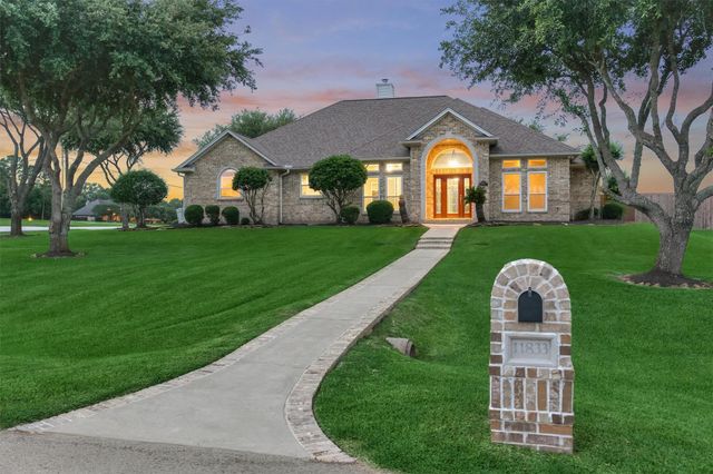 11833 Seashell Circle, Montgomery, TX 77356